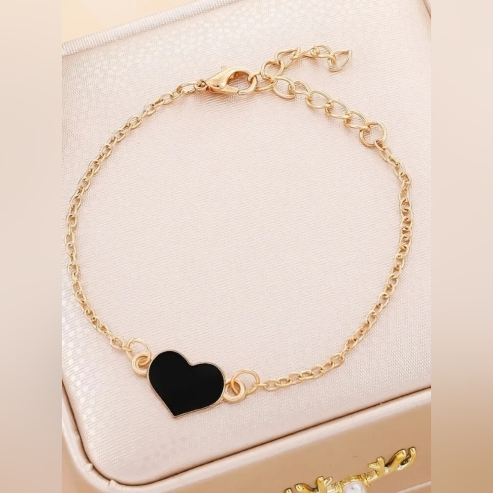 [NWT] Black Heart Gold Trimmed Bracelet - Picture 3 of 3